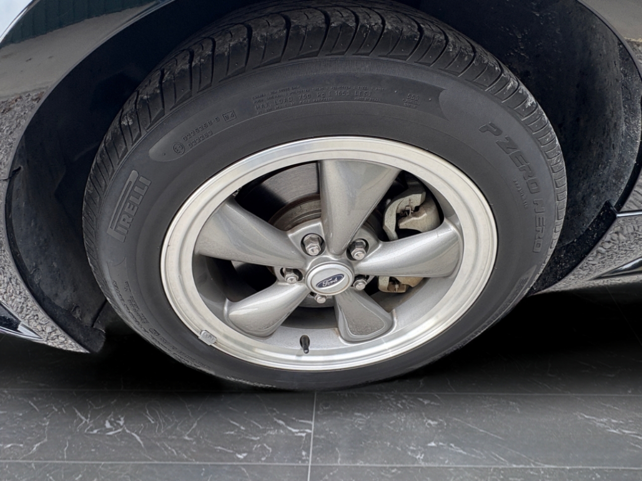 Ford MUSTANG GT  2005