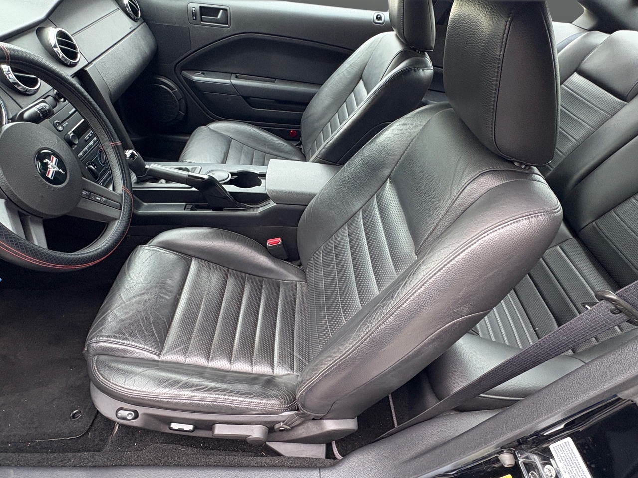 Ford MUSTANG GT  2005