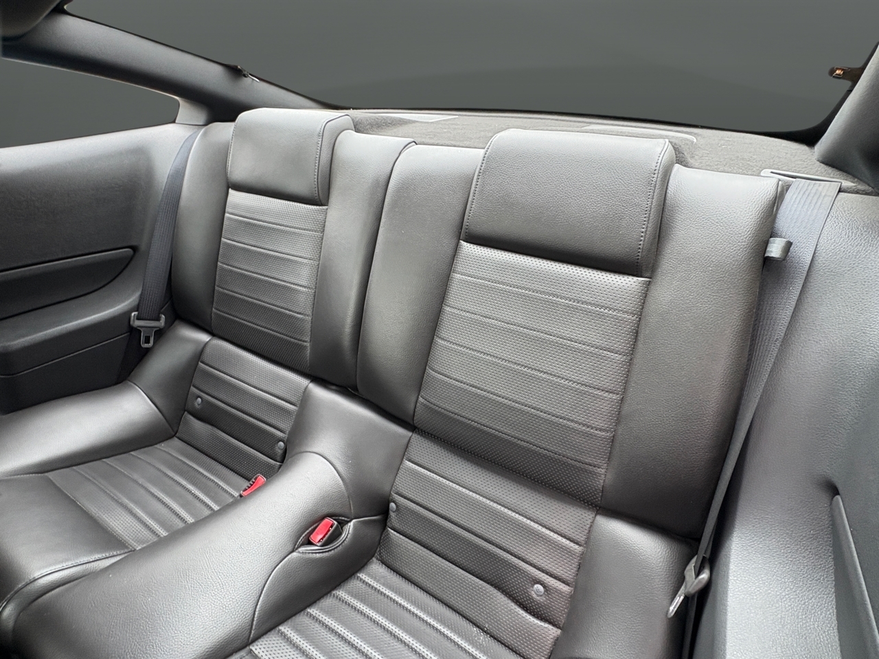 Ford MUSTANG GT  2005