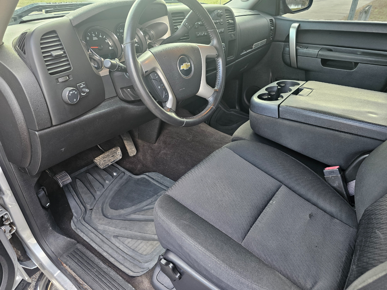 Chevrolet Silverado 1500 2WD Reg Cab 133.0" LT 2013