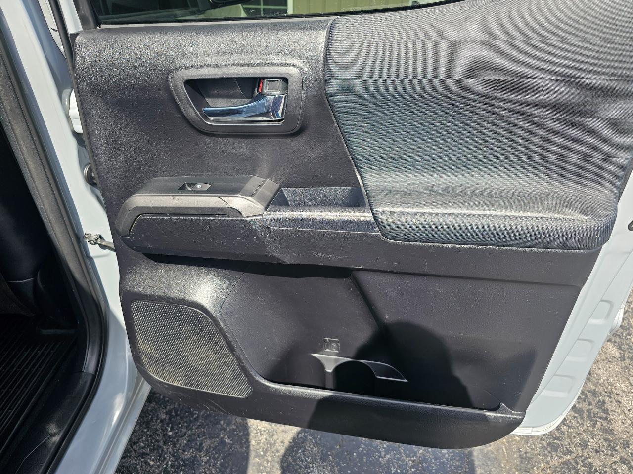 Toyota Tacoma 4WD TRD Off Road Double Cab 5' Bed V6 MT (Natl) 2019