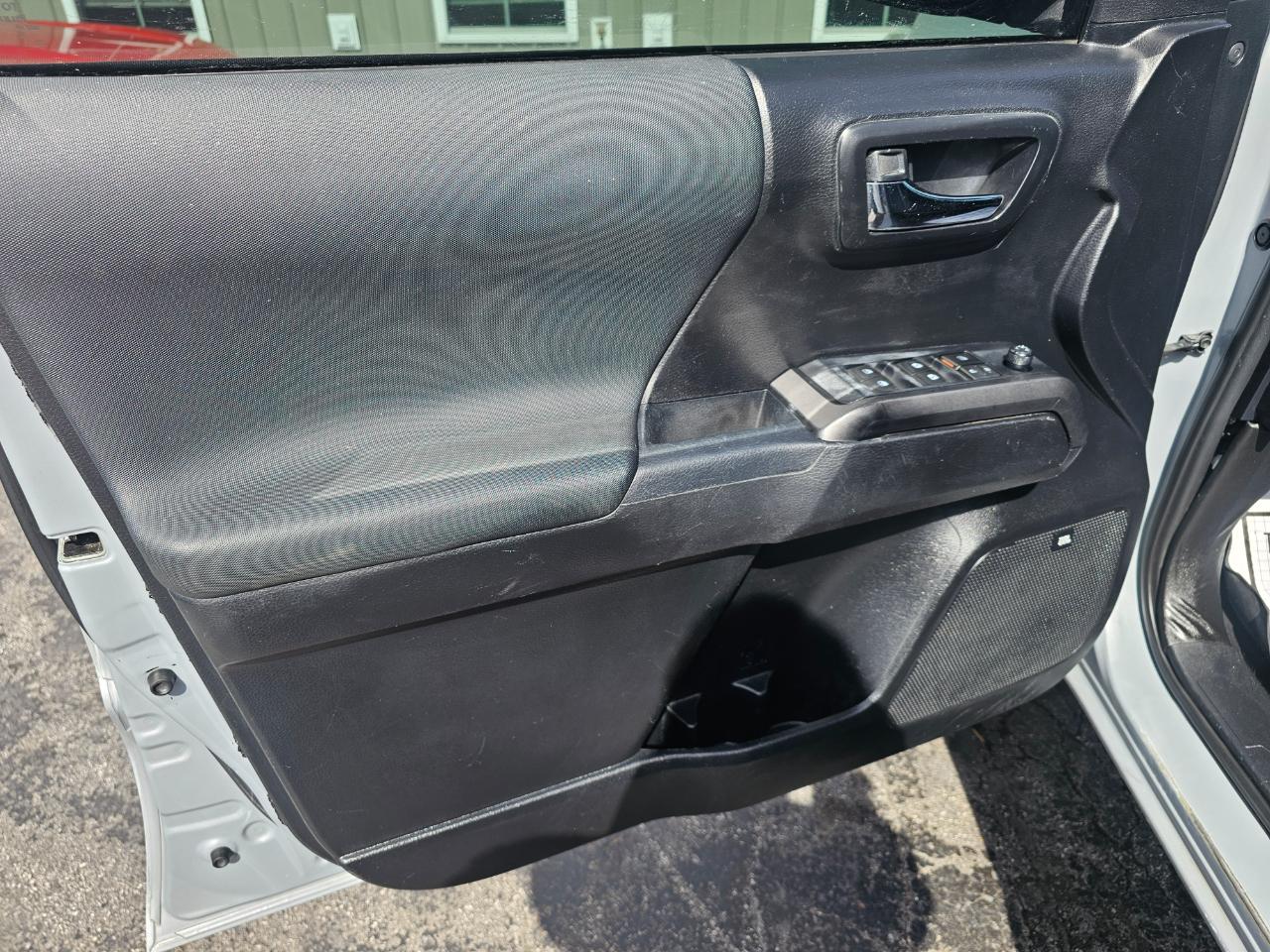 Toyota Tacoma 4WD TRD Off Road Double Cab 5' Bed V6 MT (Natl) 2019