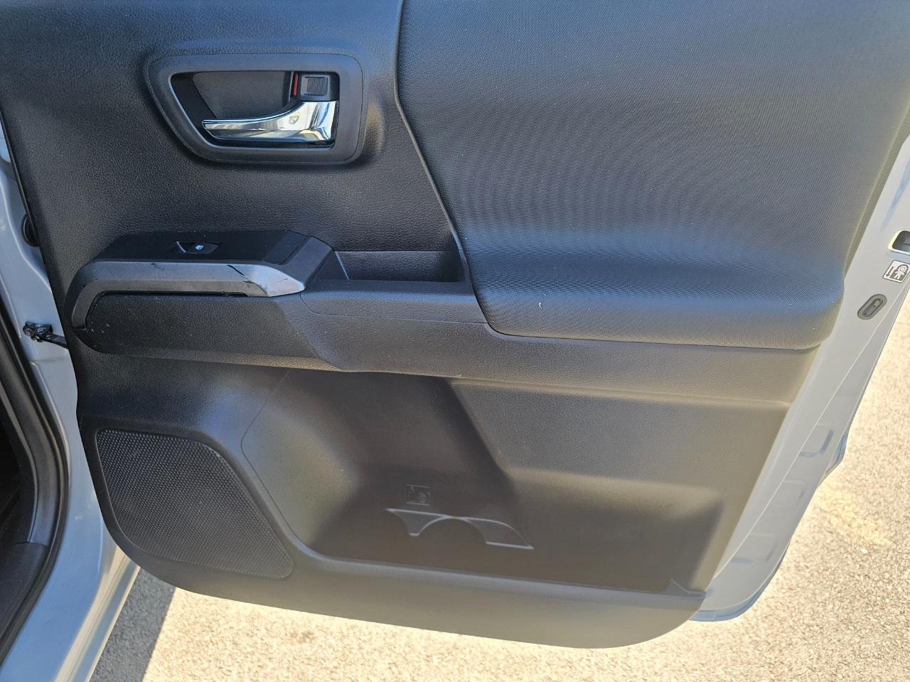 Toyota Tacoma 4WD TRD Off Road Double Cab 5' Bed V6 MT (Natl) 2019