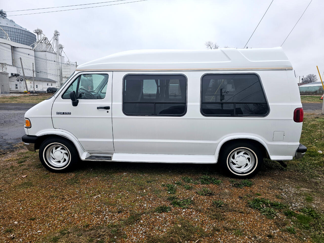 Dodge Ram Van B250 109" WB 1994