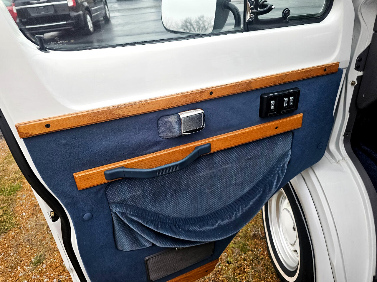 Dodge Ram Van B250 109" WB 1994