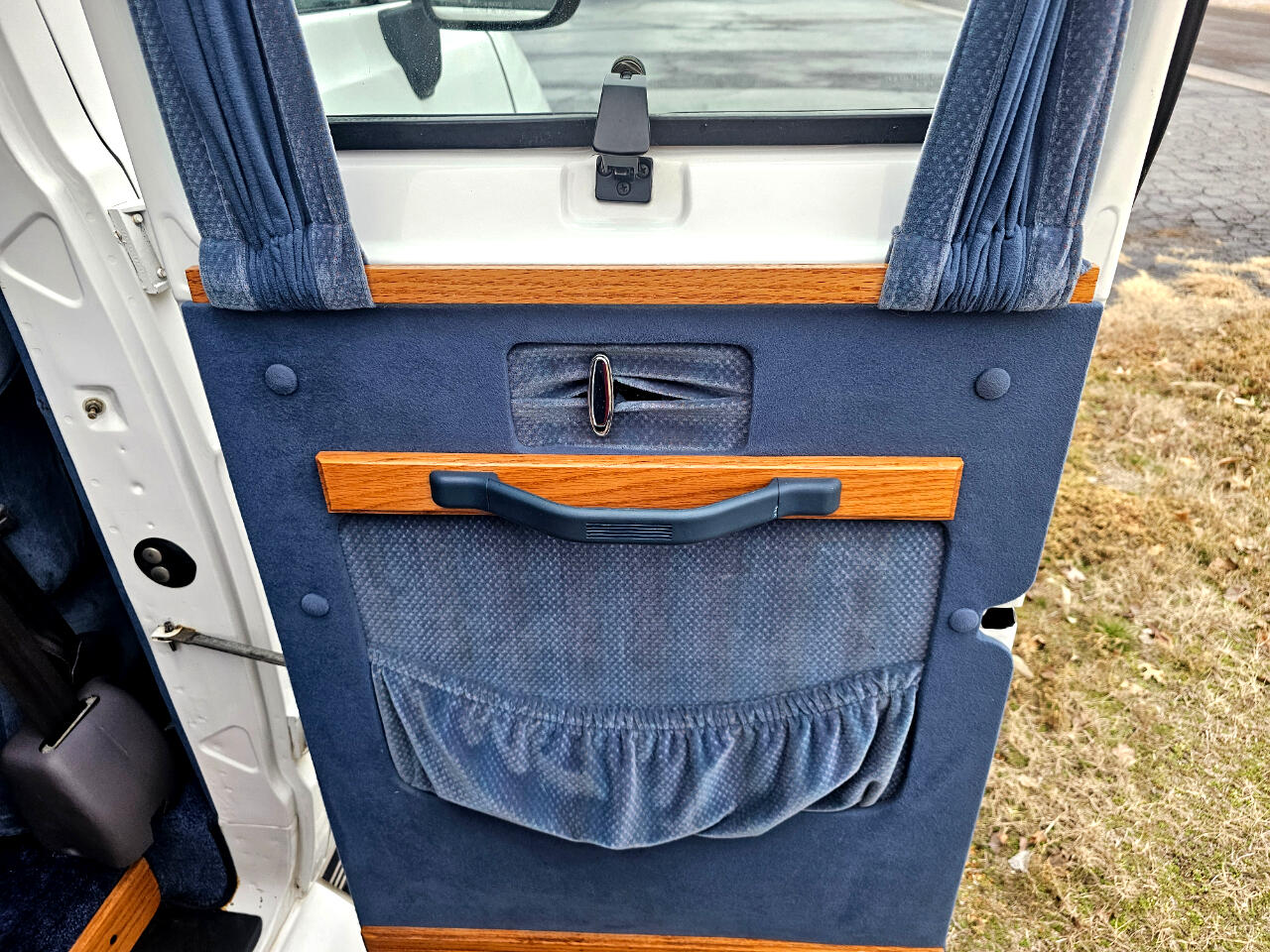 Dodge Ram Van B250 109" WB 1994