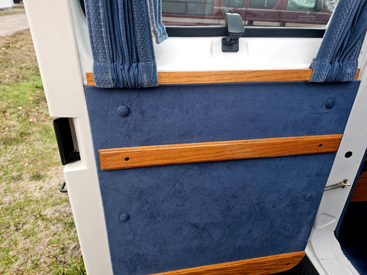 Dodge Ram Van B250 109" WB 1994