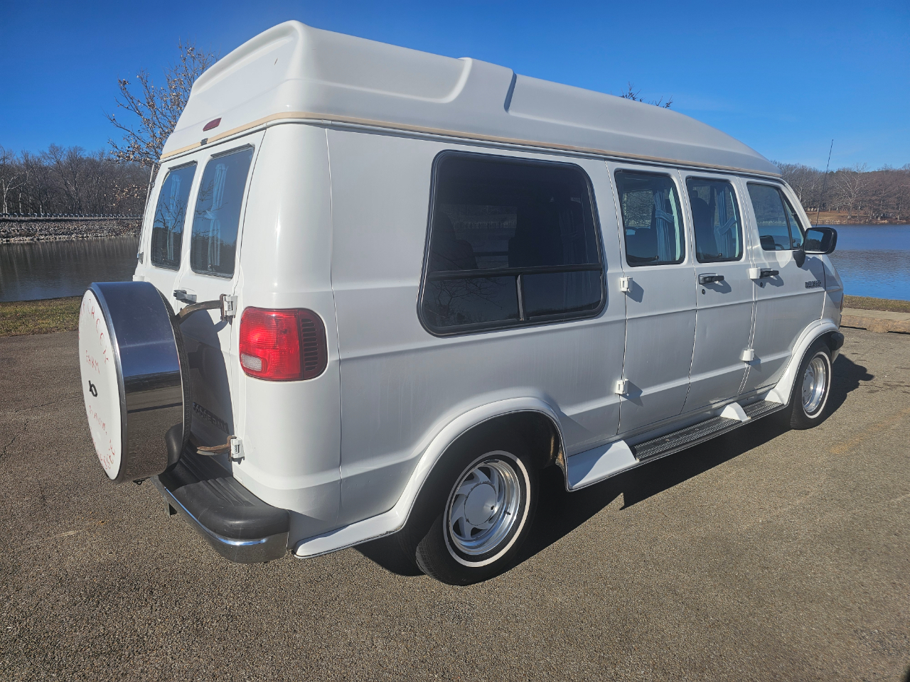 Dodge Ram Van B250 109" WB 1994