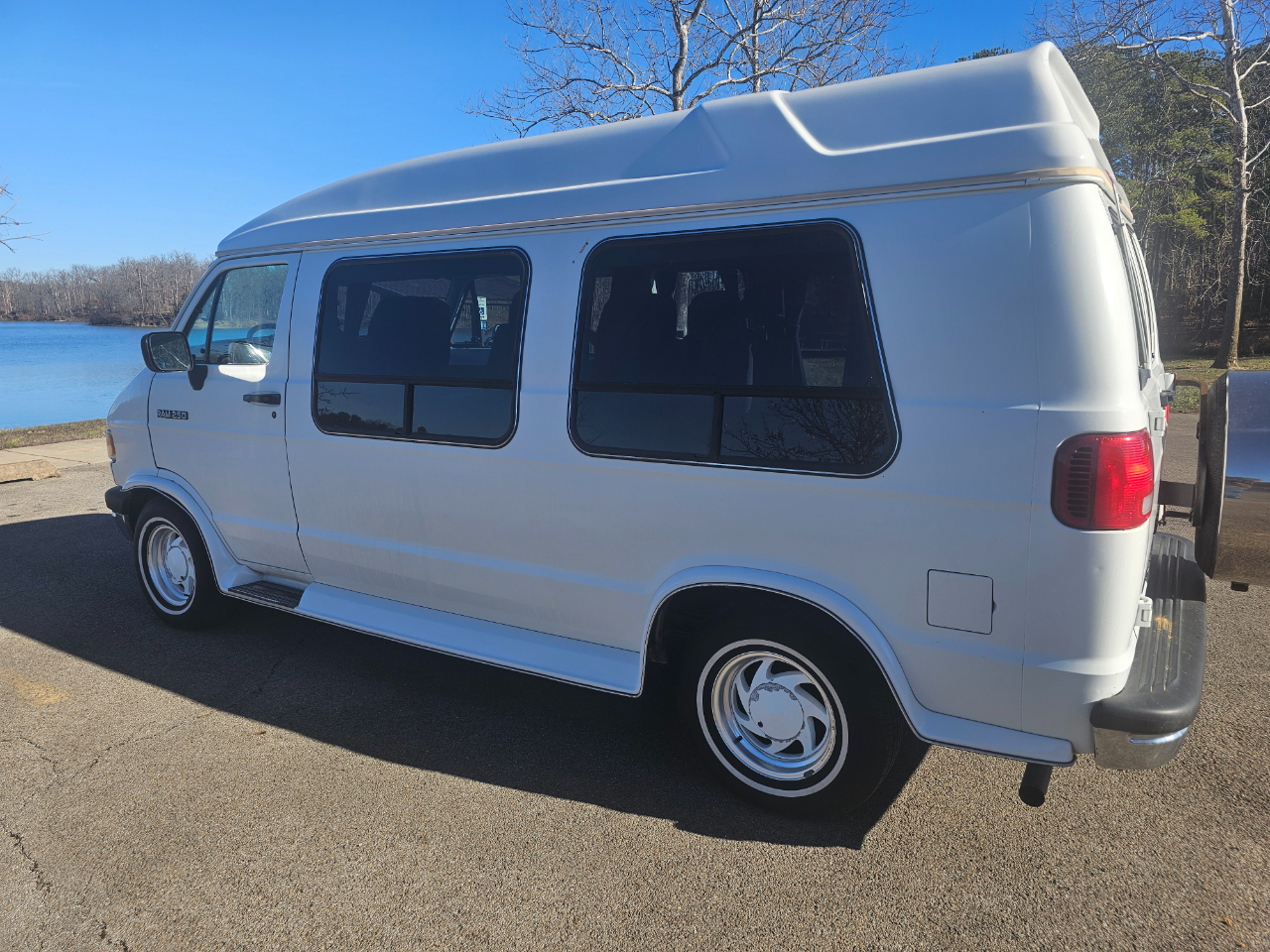 Dodge Ram Van B250 109" WB 1994