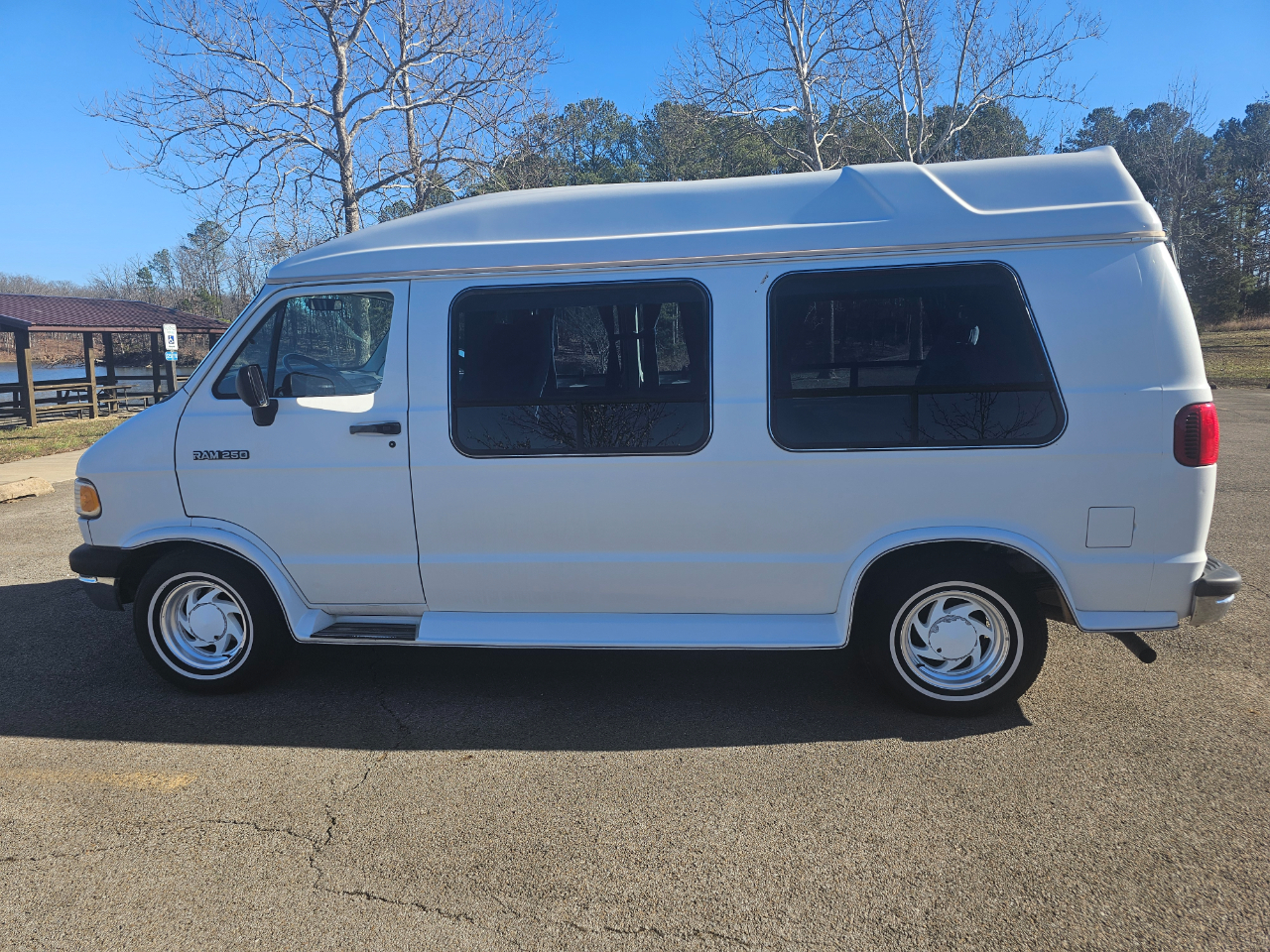 Dodge Ram Van B250 109" WB 1994