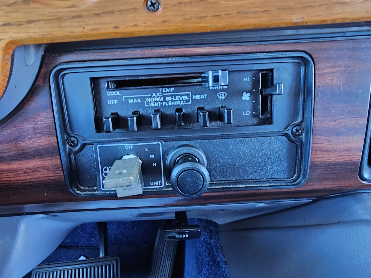 Dodge Ram Van B250 109" WB 1994