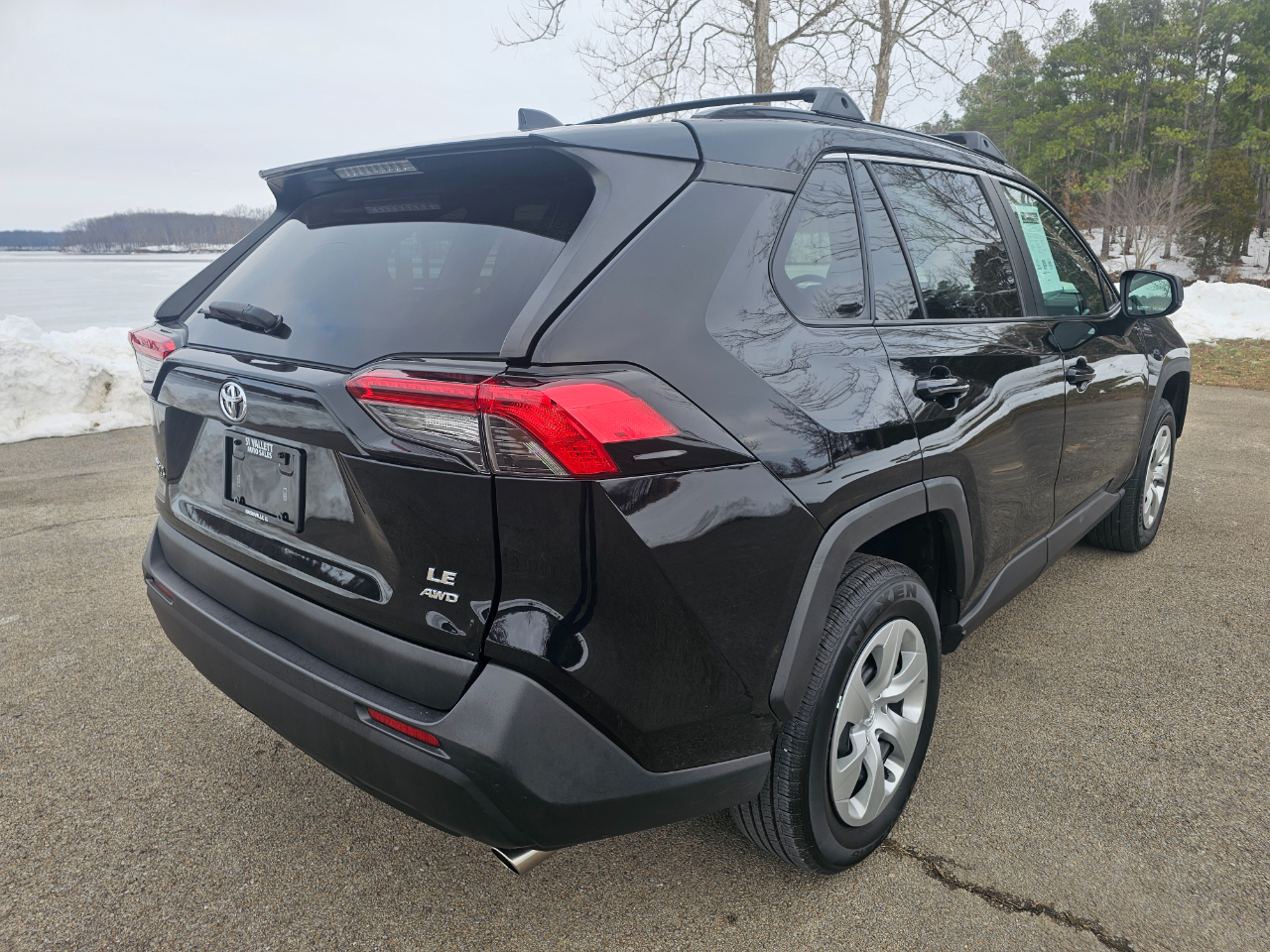Toyota RAV4 LE AWD (Natl) 2020