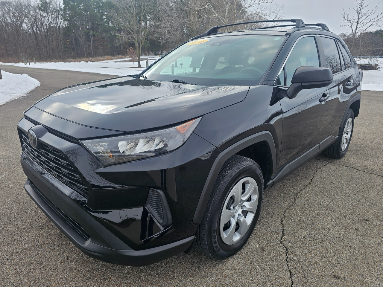 Toyota RAV4 LE AWD (Natl) 2020