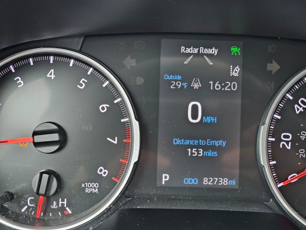 Toyota RAV4 LE AWD (Natl) 2020