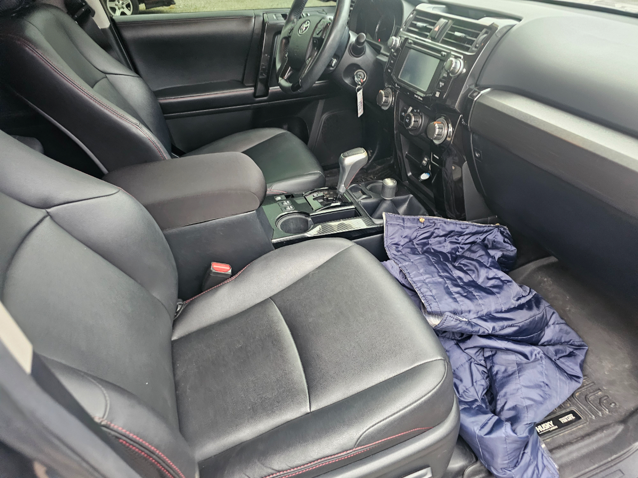 Toyota 4Runner TRD Off Road Premium 4WD (Natl) 2018