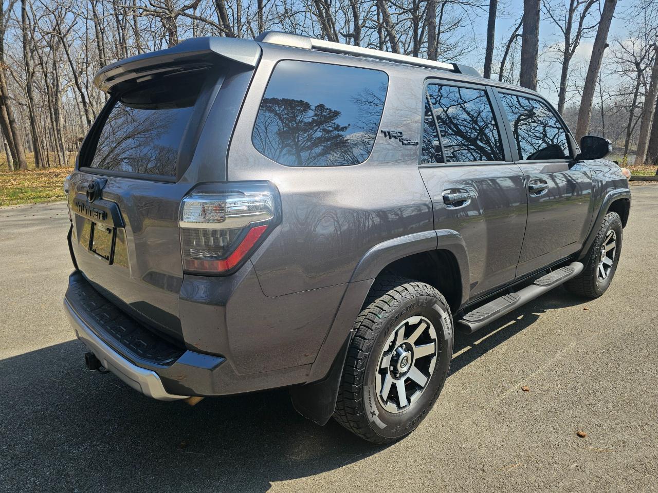 Toyota 4Runner TRD Off Road Premium 4WD (Natl) 2018