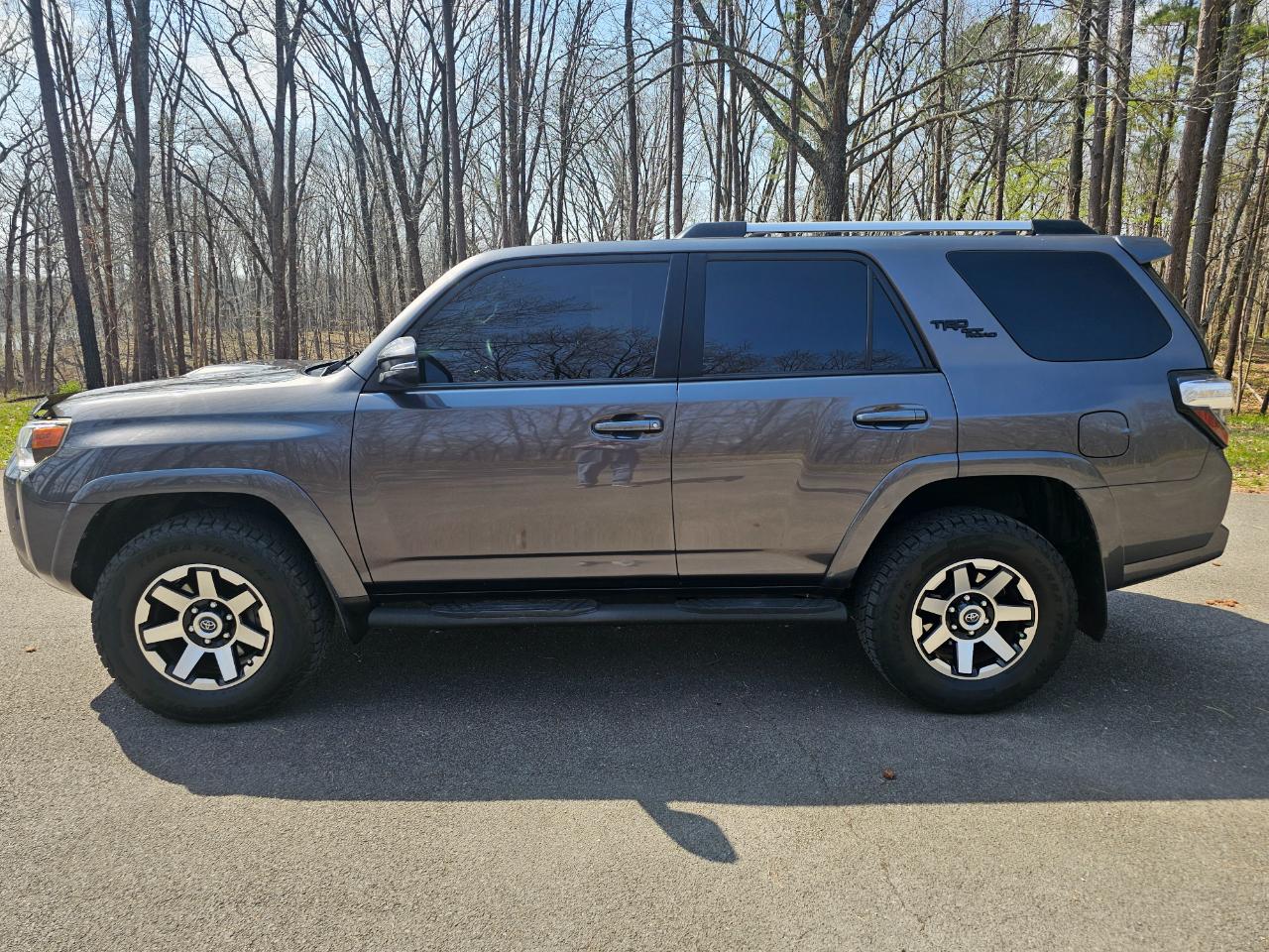 Toyota 4Runner TRD Off Road Premium 4WD (Natl) 2018