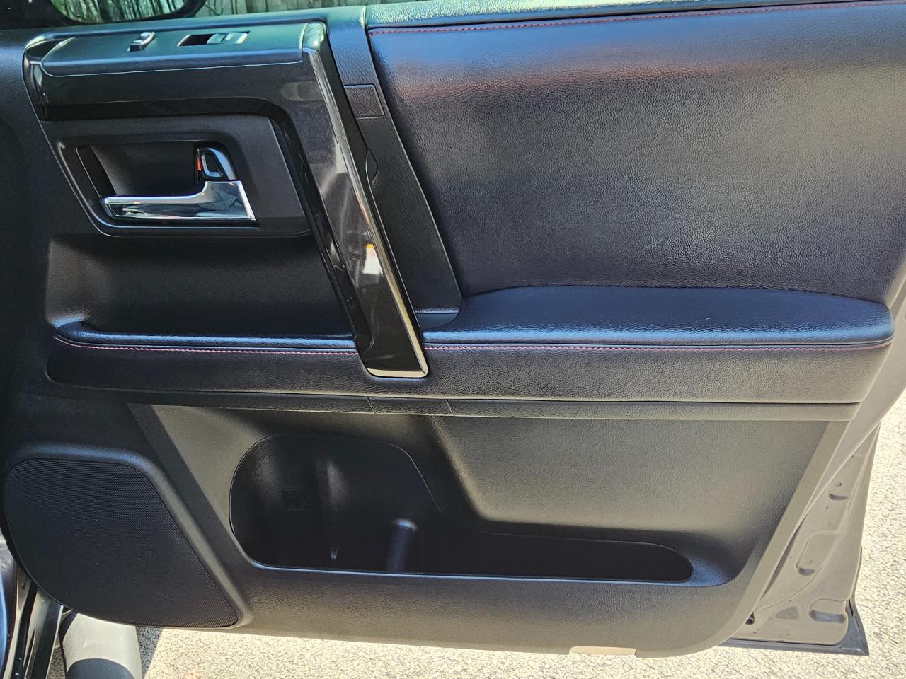 Toyota 4Runner TRD Off Road Premium 4WD (Natl) 2018