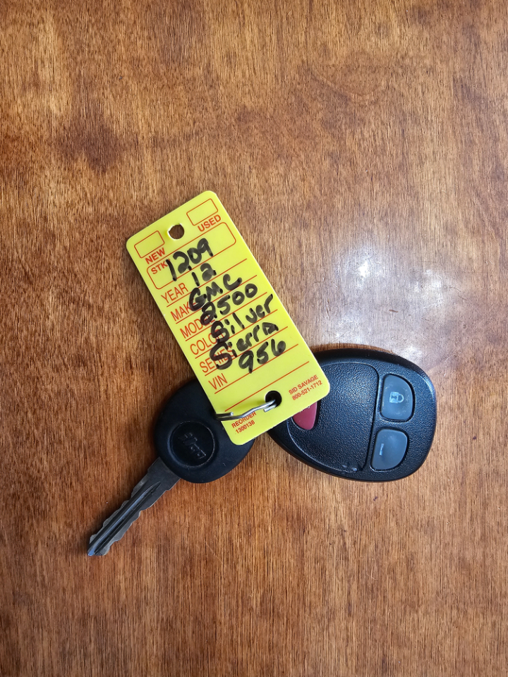 GMC Sierra 2500HD 4WD Ext Cab 144.2" Work Truck 2012