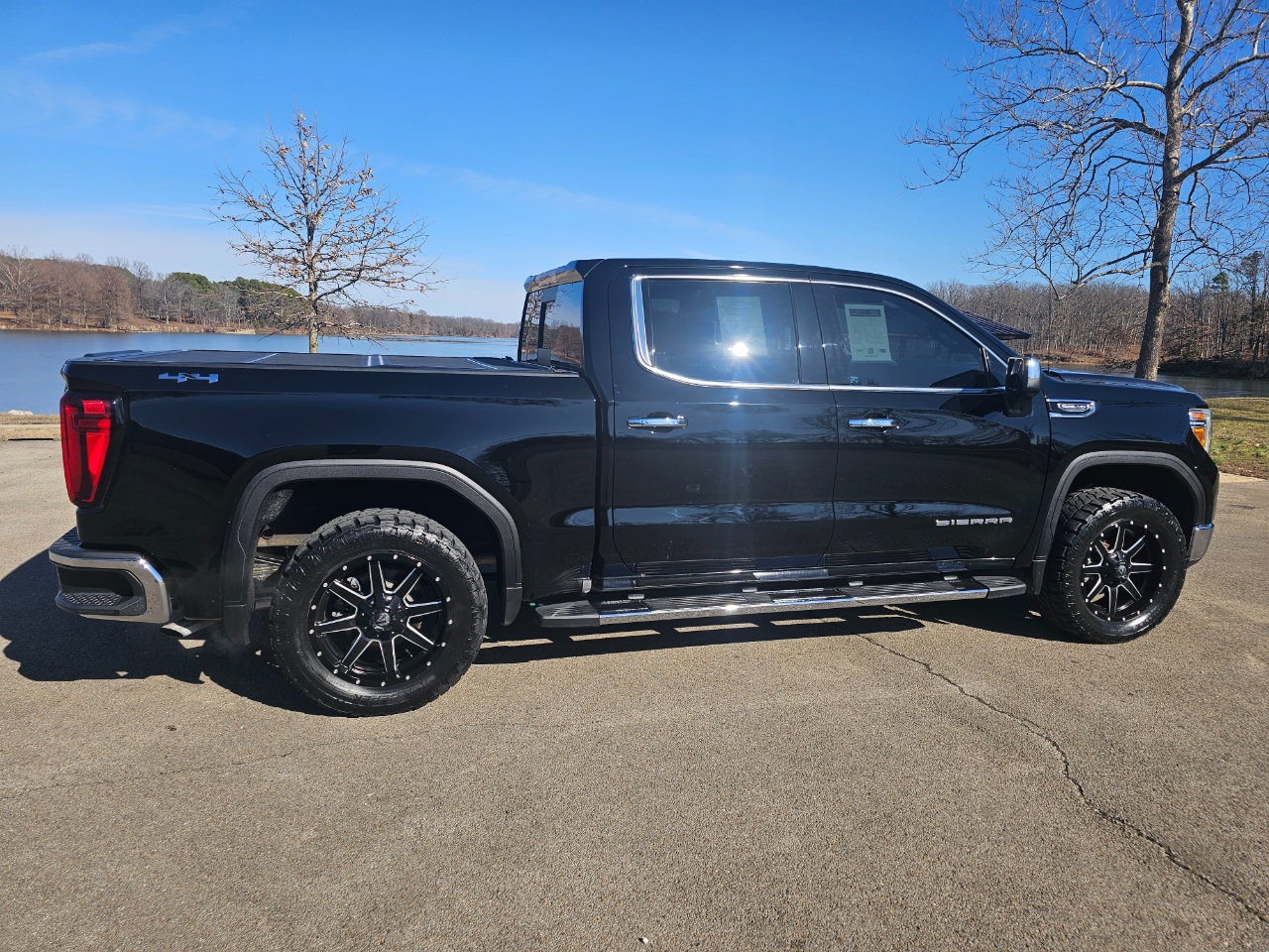 GMC Sierra 1500 4WD Crew Cab 147" SLT 2019
