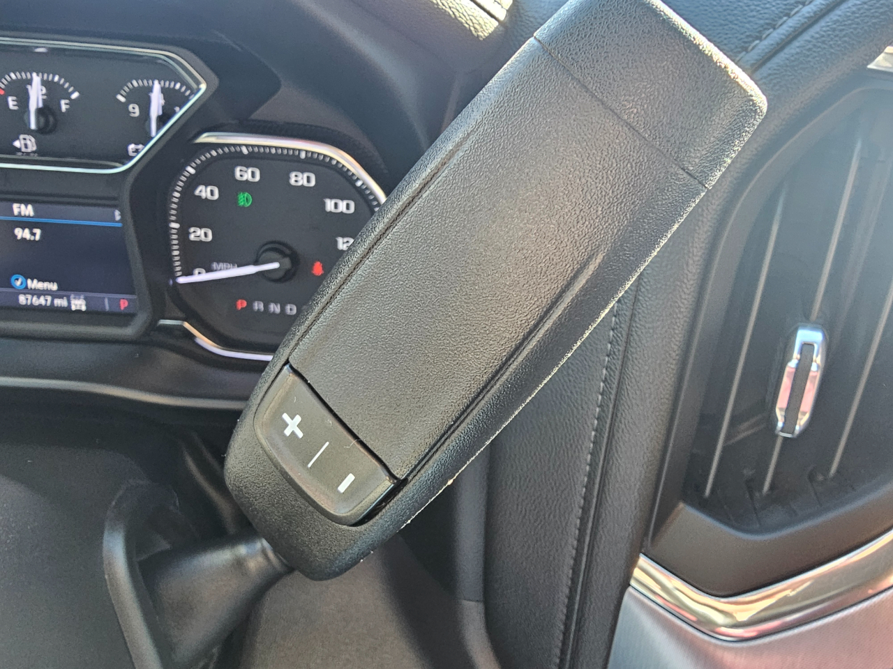 GMC Sierra 1500 4WD Crew Cab 147" SLT 2019