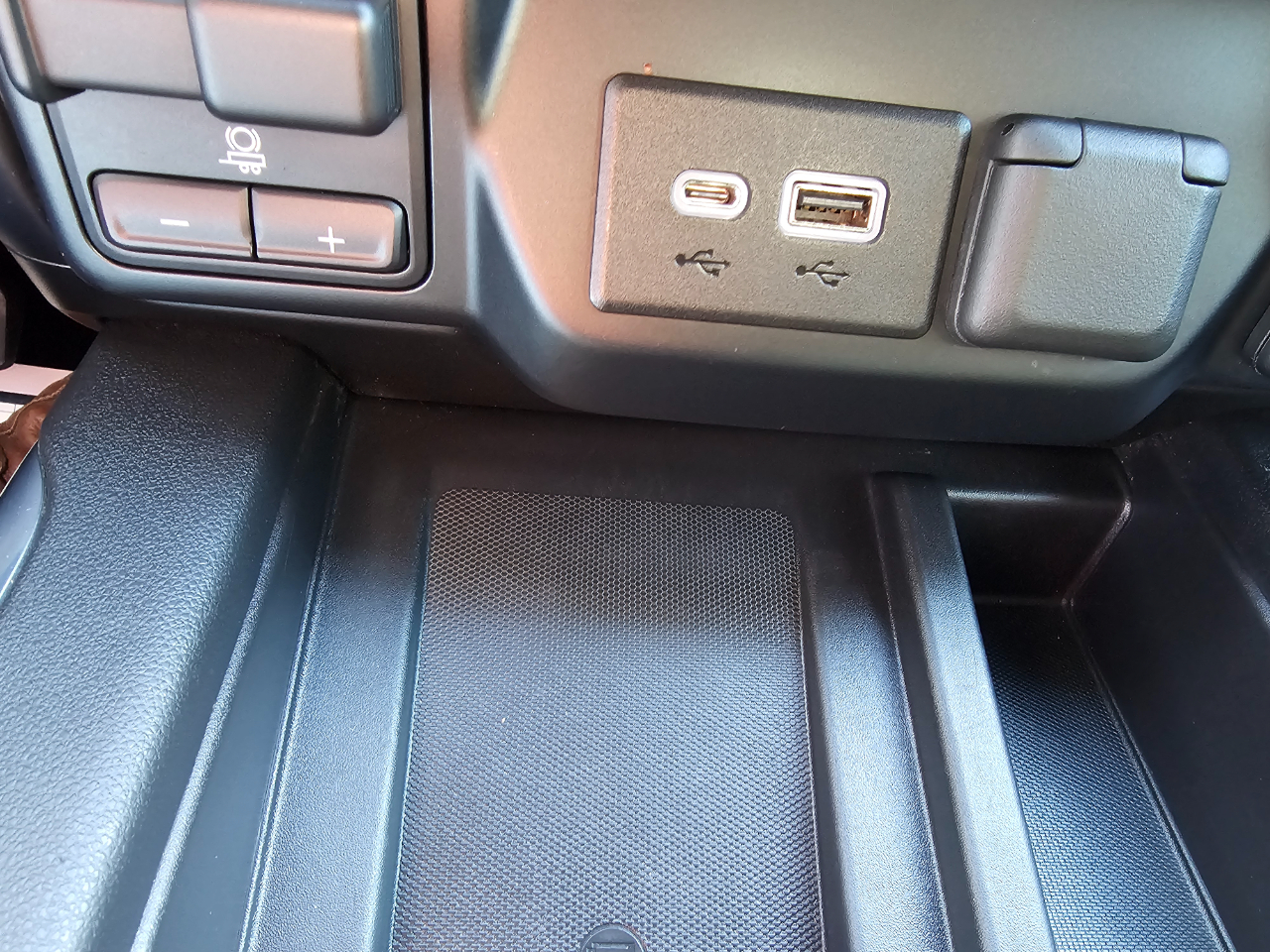 GMC Sierra 1500 4WD Crew Cab 147" SLT 2019