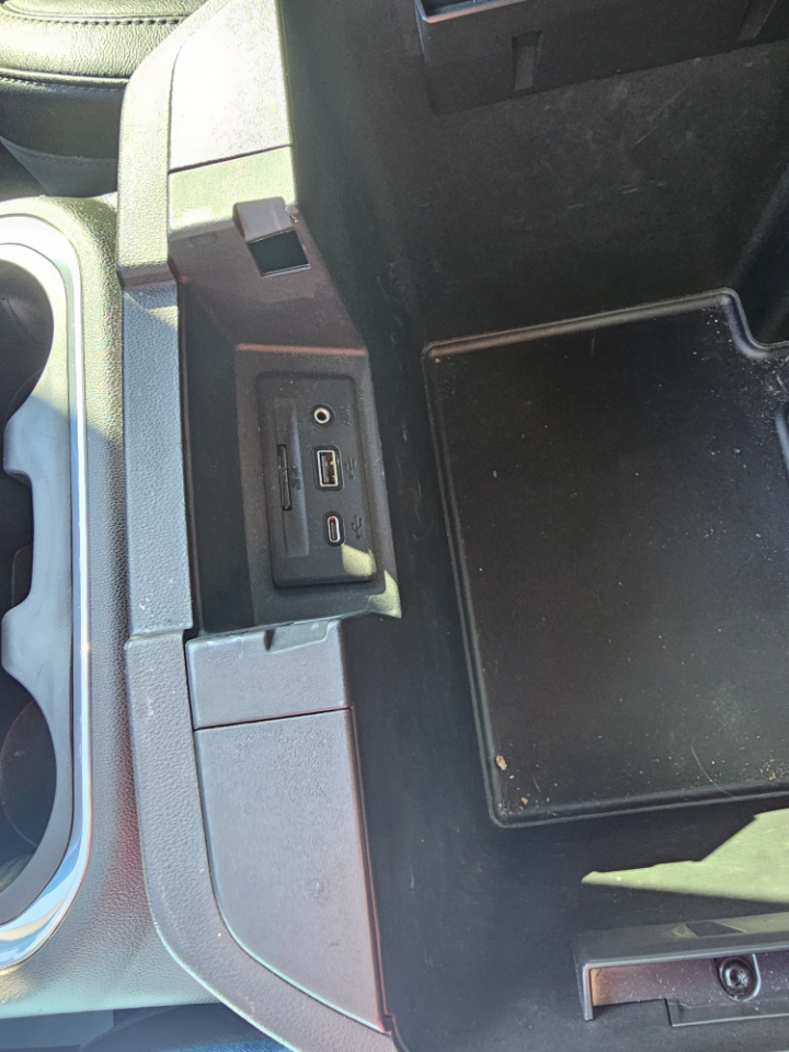 GMC Sierra 1500 4WD Crew Cab 147" SLT 2019