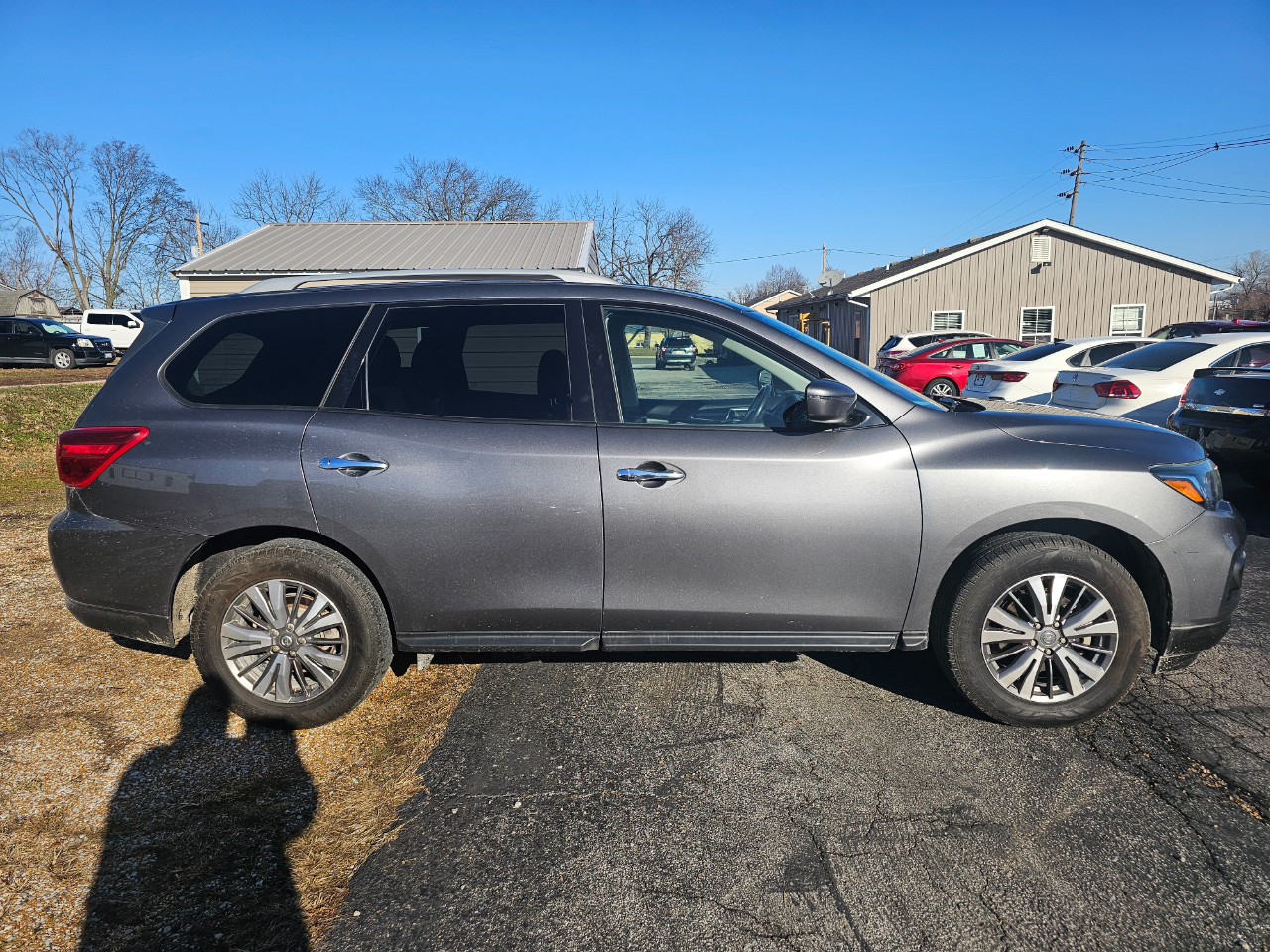 Nissan Pathfinder 4x4 SV 2019
