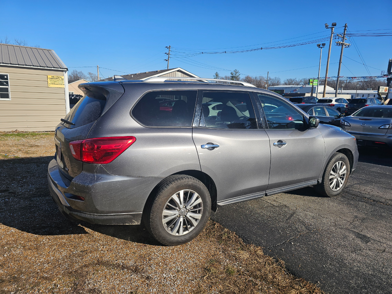 Nissan Pathfinder 4x4 SV 2019