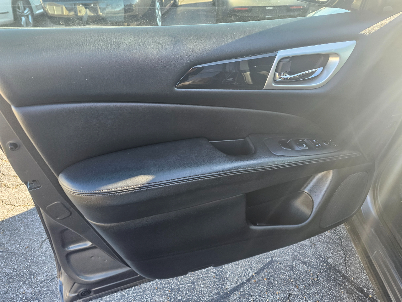 Nissan Pathfinder 4x4 SV 2019