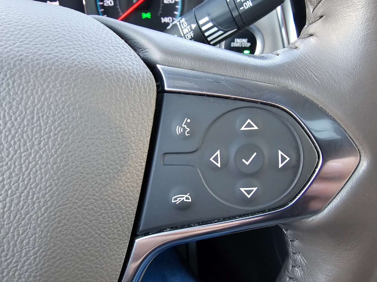 Chevrolet Traverse AWD 4dr LT Cloth w/2FL 2020