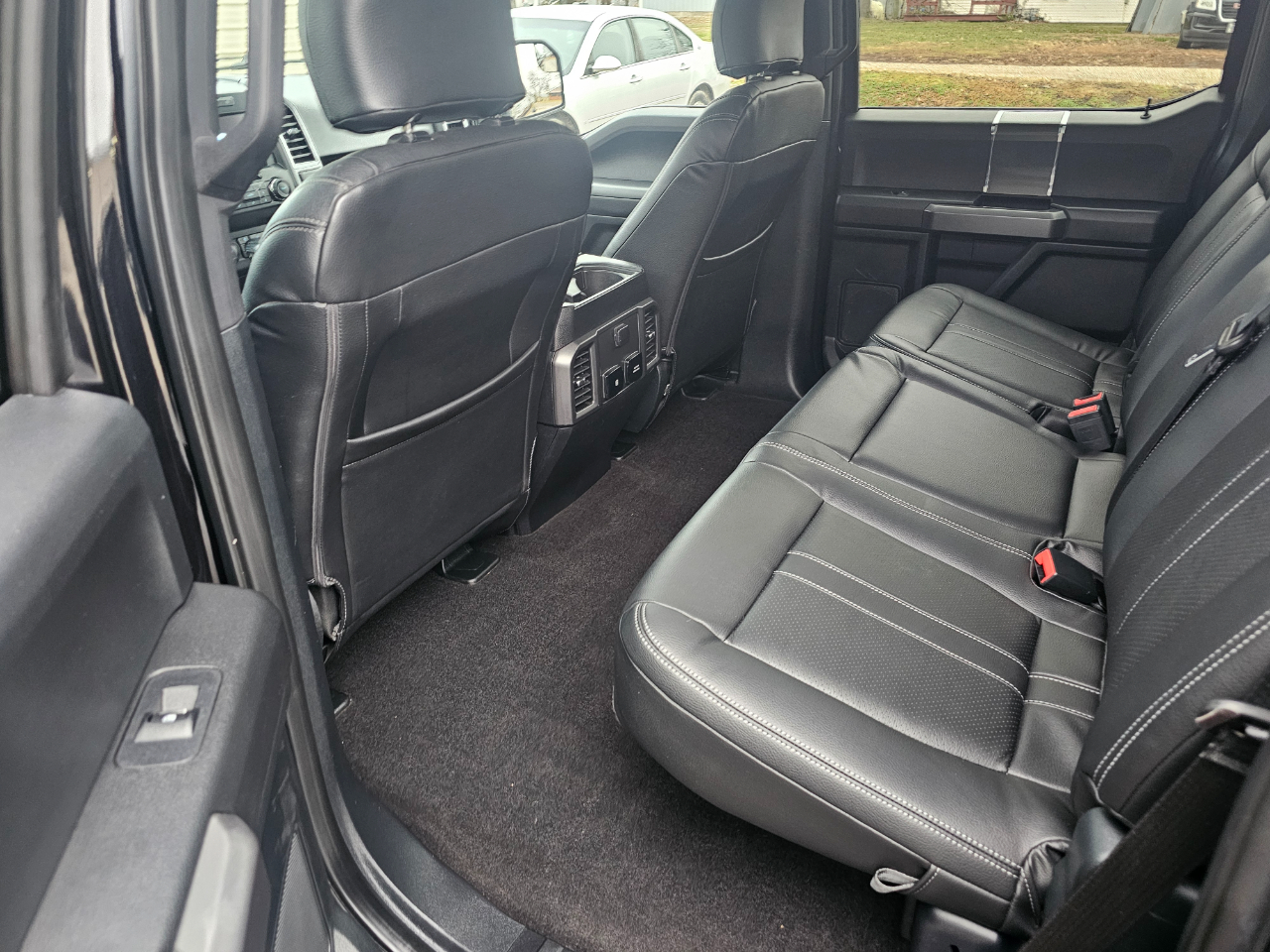 Ford F-150 4WD SuperCrew 139" XLT 2019