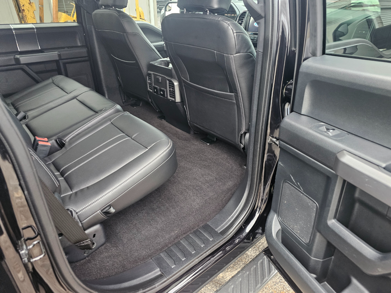 Ford F-150 4WD SuperCrew 139" XLT 2019