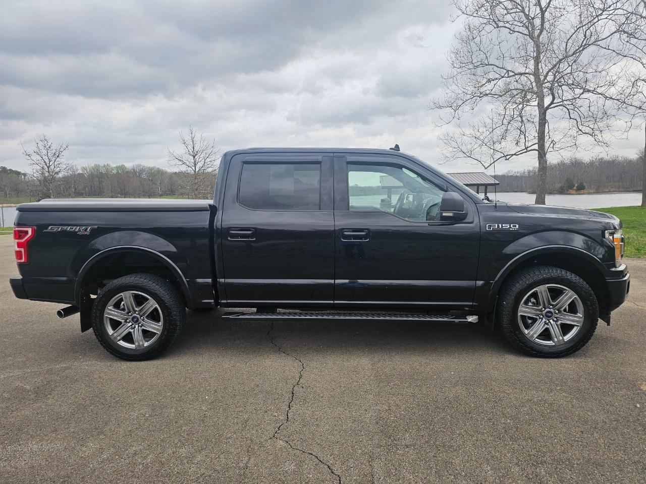 Ford F-150 4WD SuperCrew 145" XLT 2019