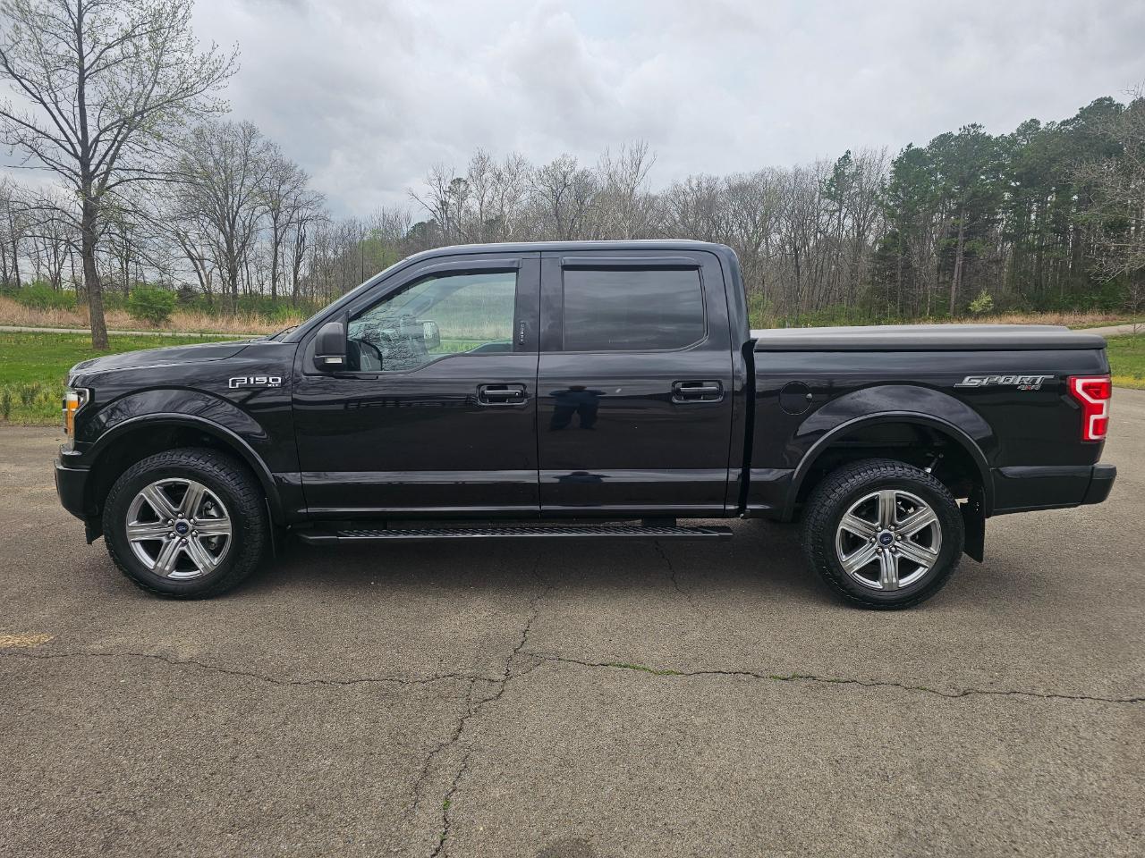 Ford F-150 4WD SuperCrew 145" XLT 2019
