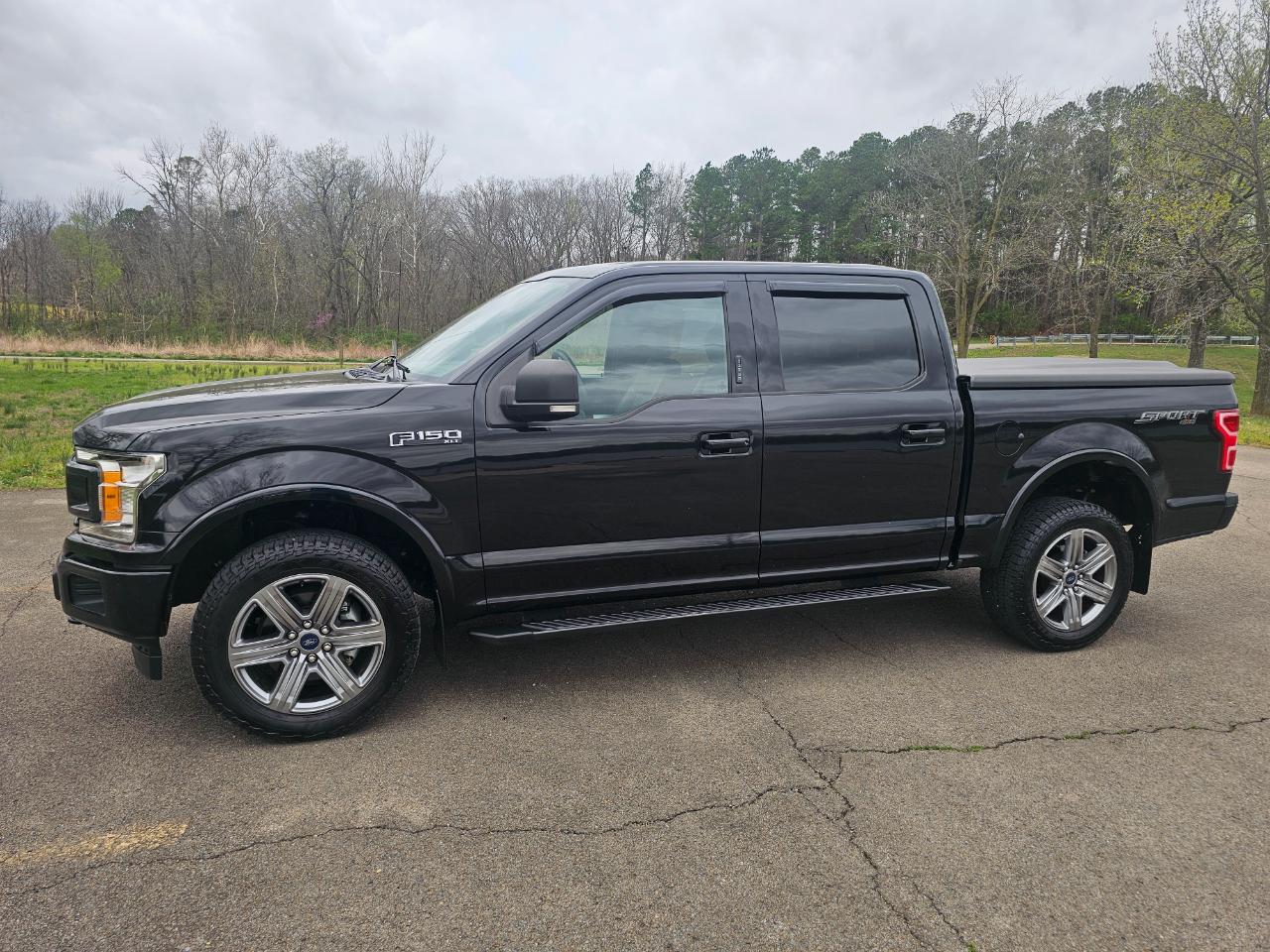 Ford F-150 4WD SuperCrew 145" XLT 2019