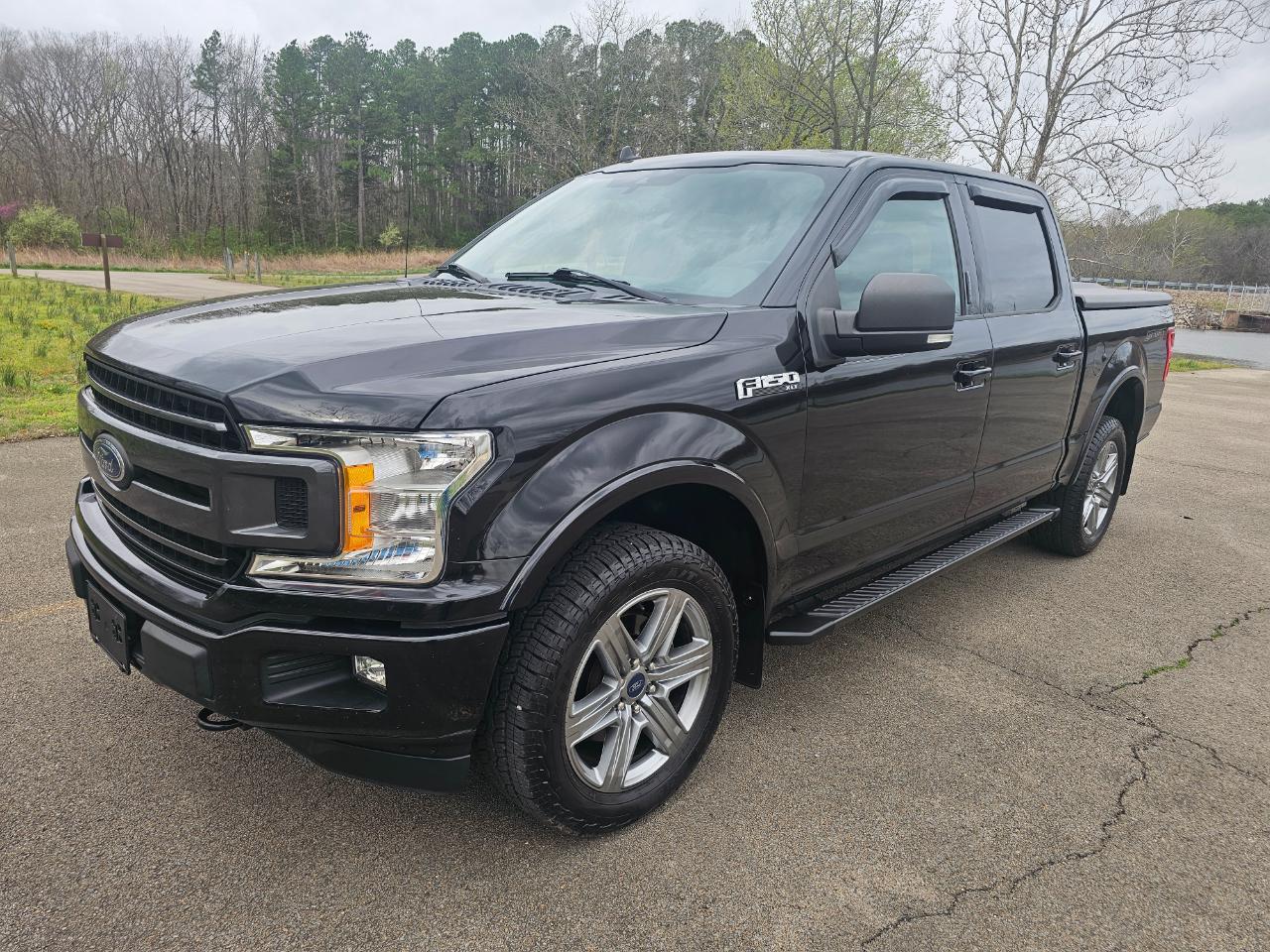 Ford F-150 4WD SuperCrew 145" XLT 2019