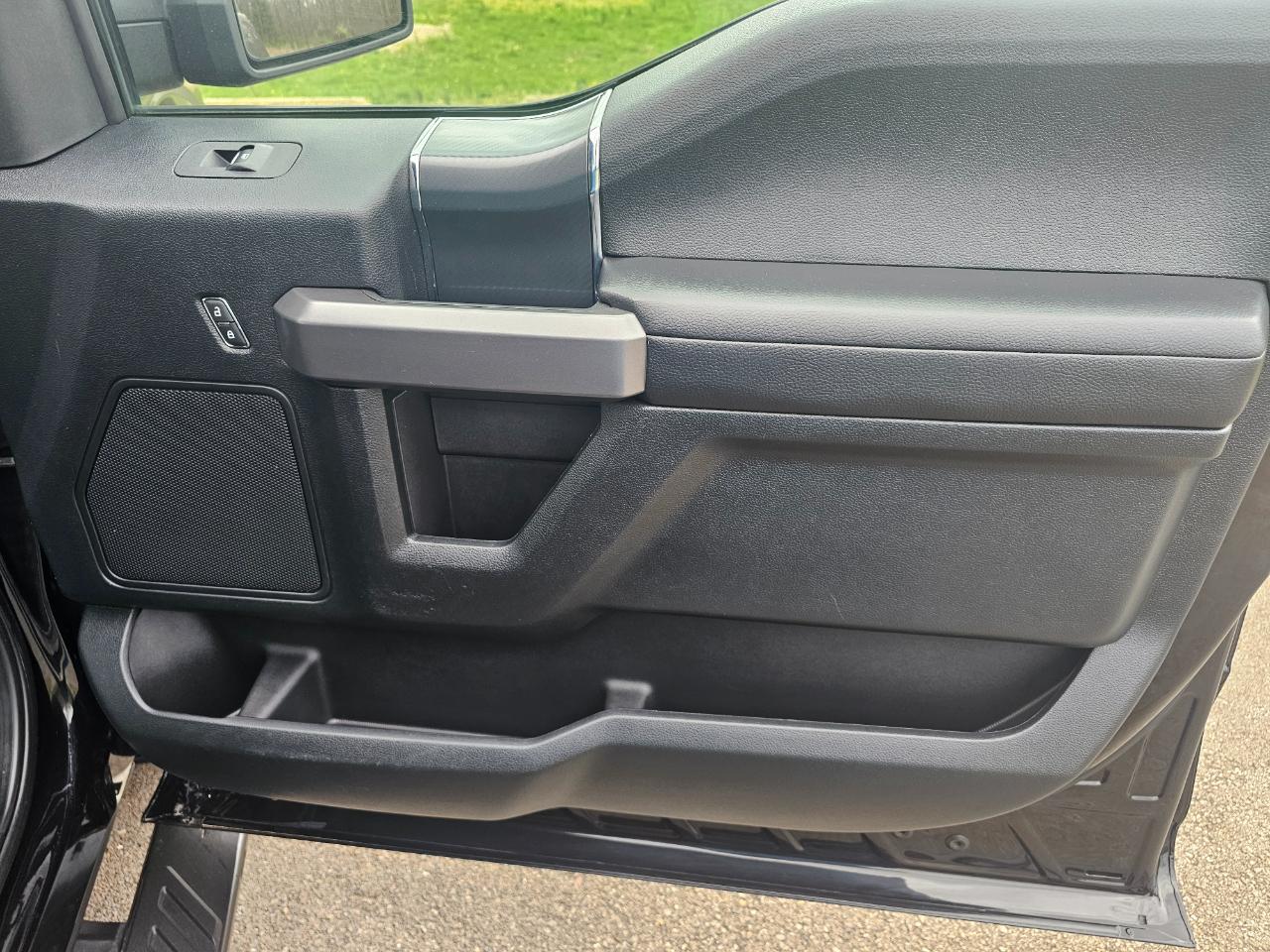 Ford F-150 4WD SuperCrew 145" XLT 2019