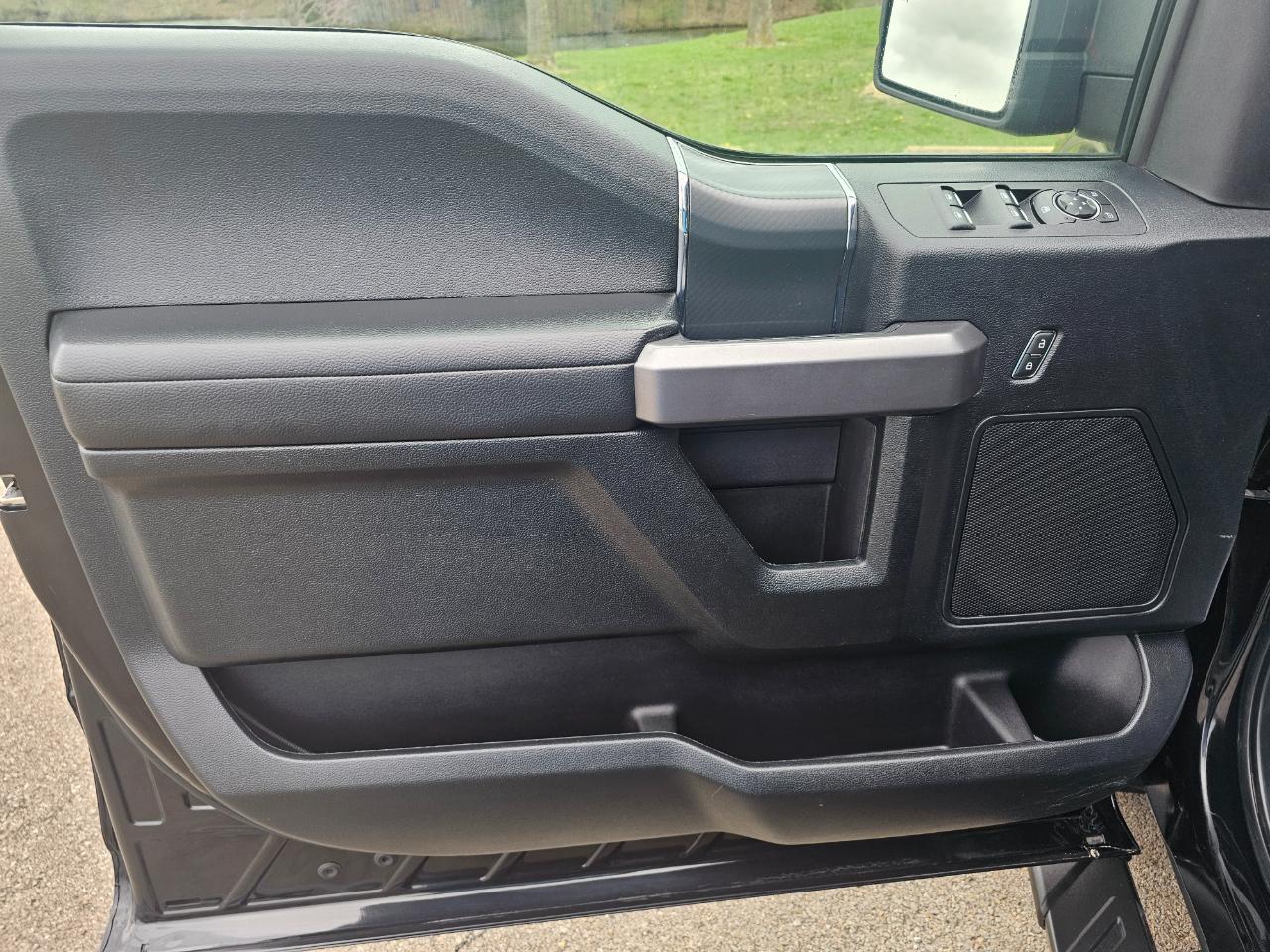 Ford F-150 4WD SuperCrew 145" XLT 2019