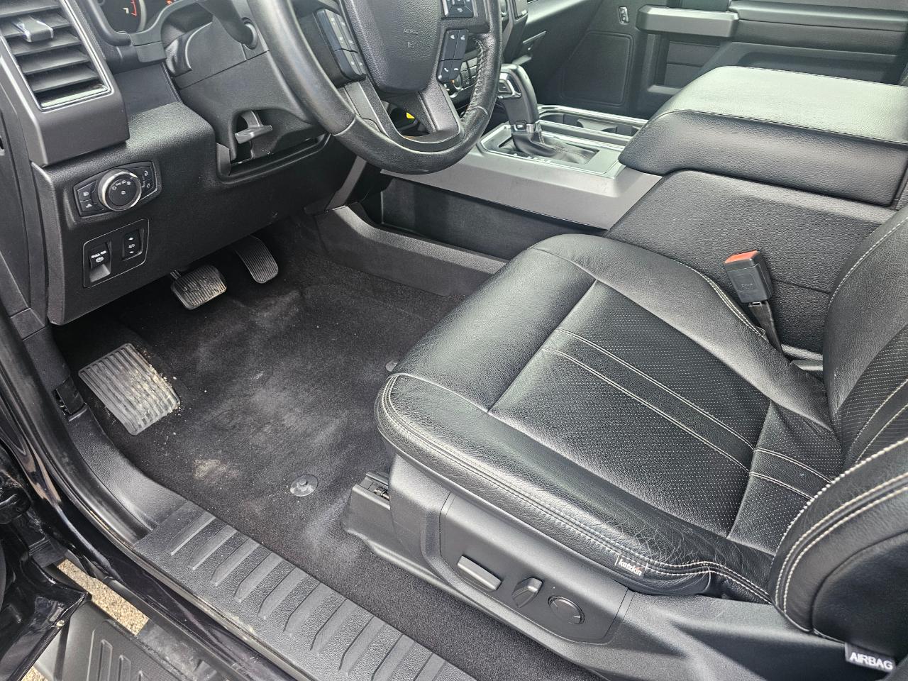 Ford F-150 4WD SuperCrew 145" XLT 2019