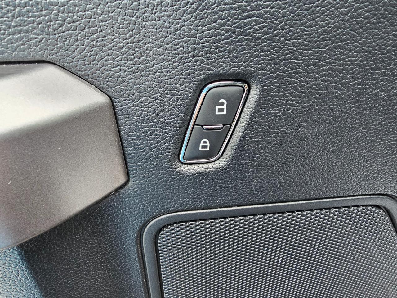 Ford F-150 4WD SuperCrew 145" XLT 2019