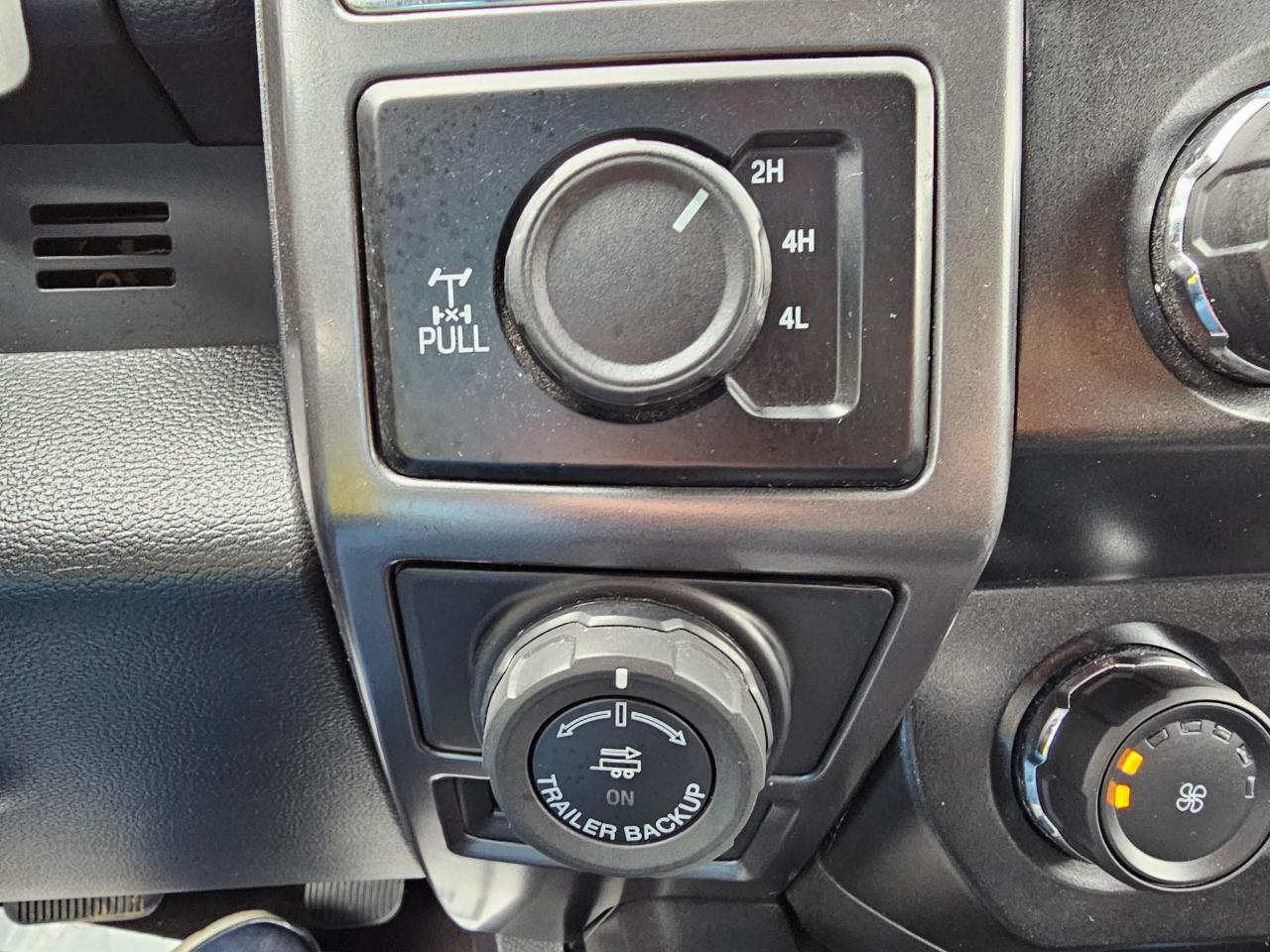 Ford F-150 4WD SuperCrew 145" XLT 2019