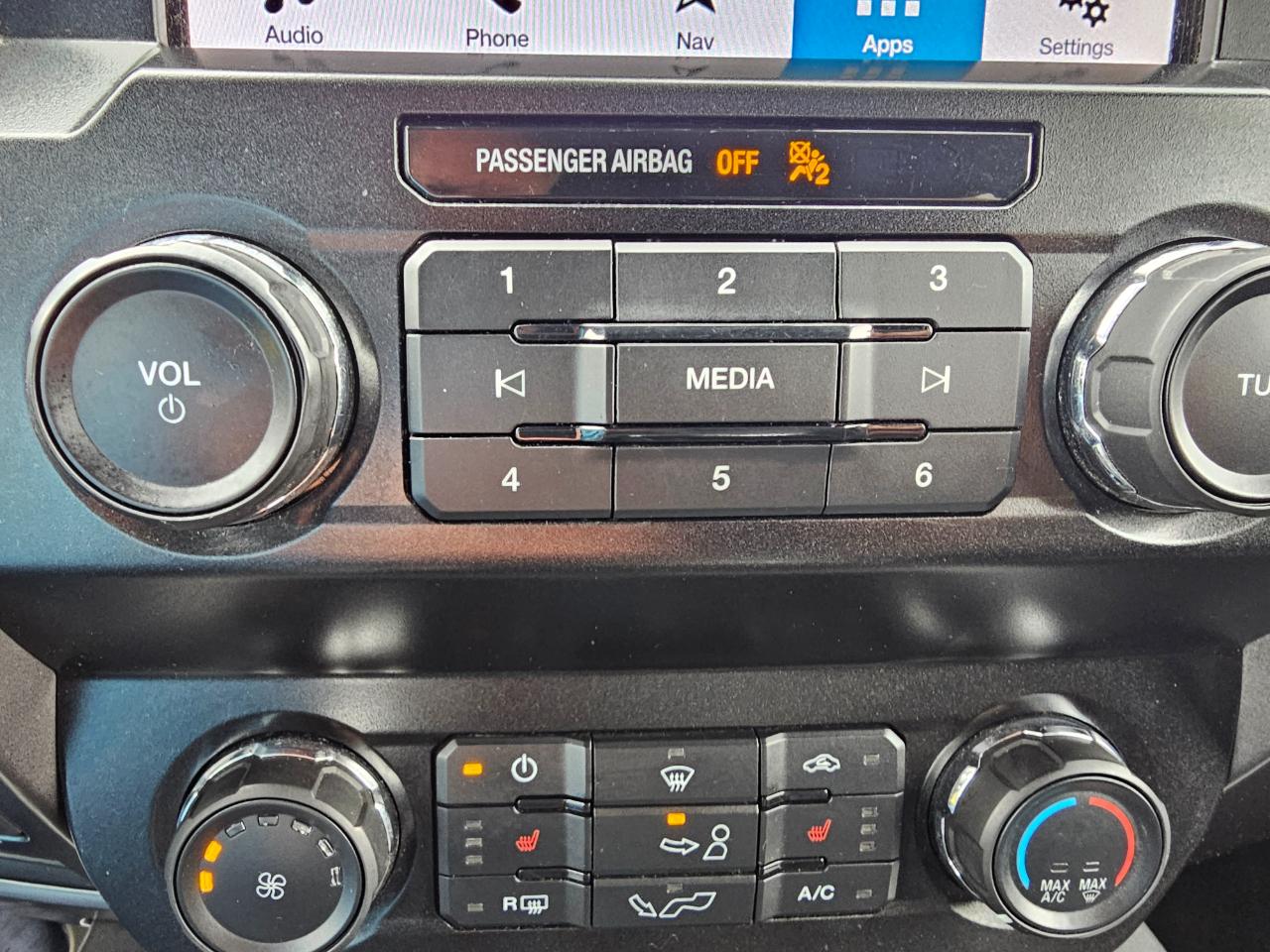 Ford F-150 4WD SuperCrew 145" XLT 2019