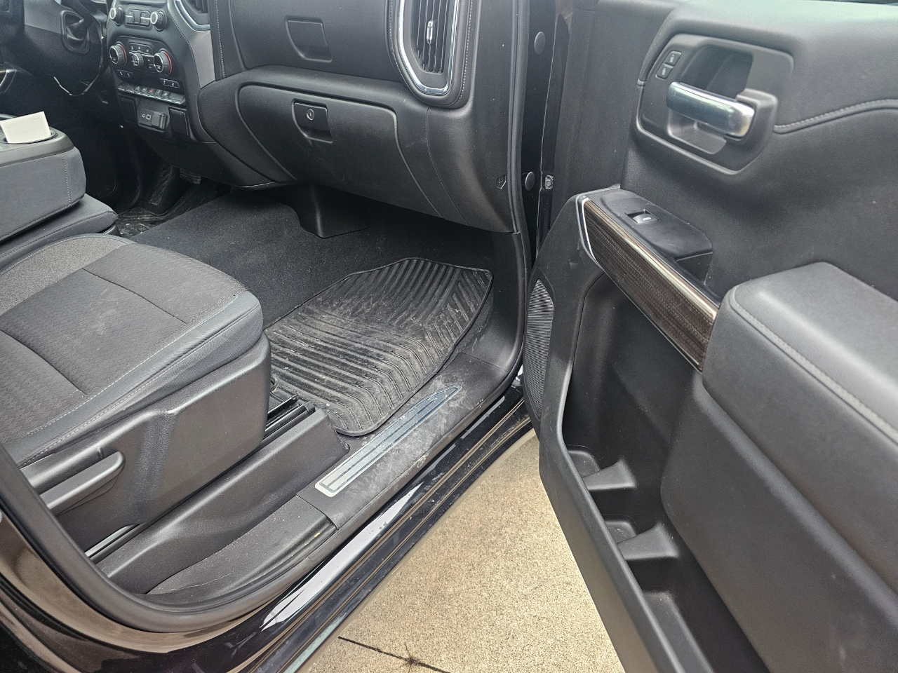 Chevrolet Silverado 1500 4WD Double Cab 147" LT 2019