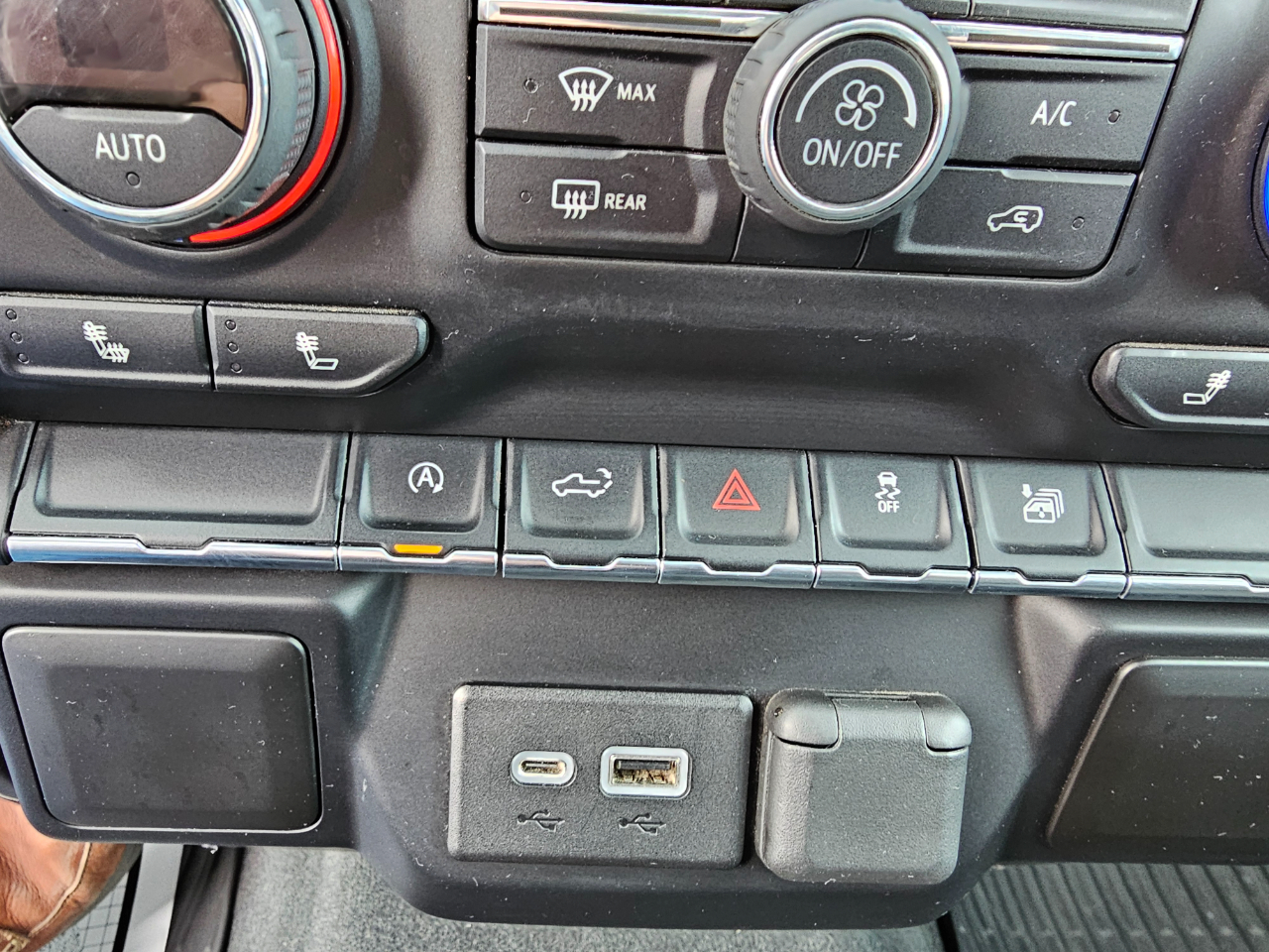 Chevrolet Silverado 1500 4WD Double Cab 147" LT 2019