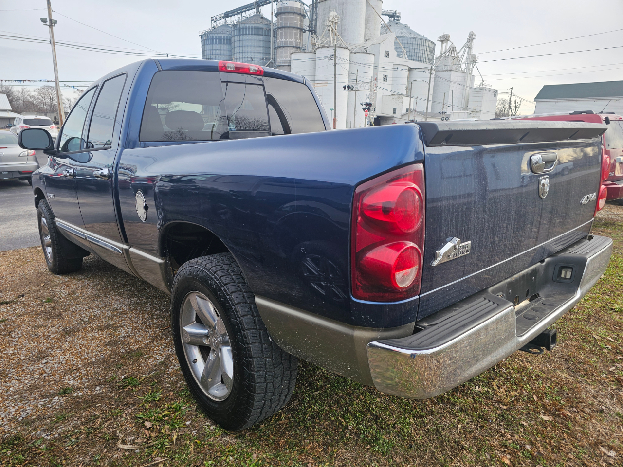 Dodge Ram 1500 4WD Quad Cab 140.5" SLT 2008