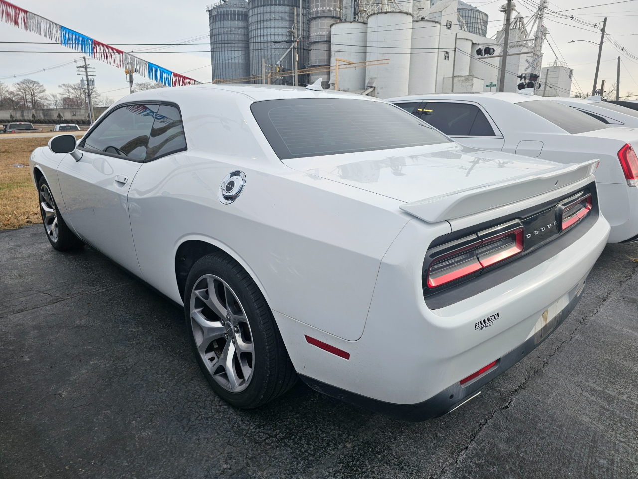 Dodge Challenger 2dr Cpe SXT Plus 2015