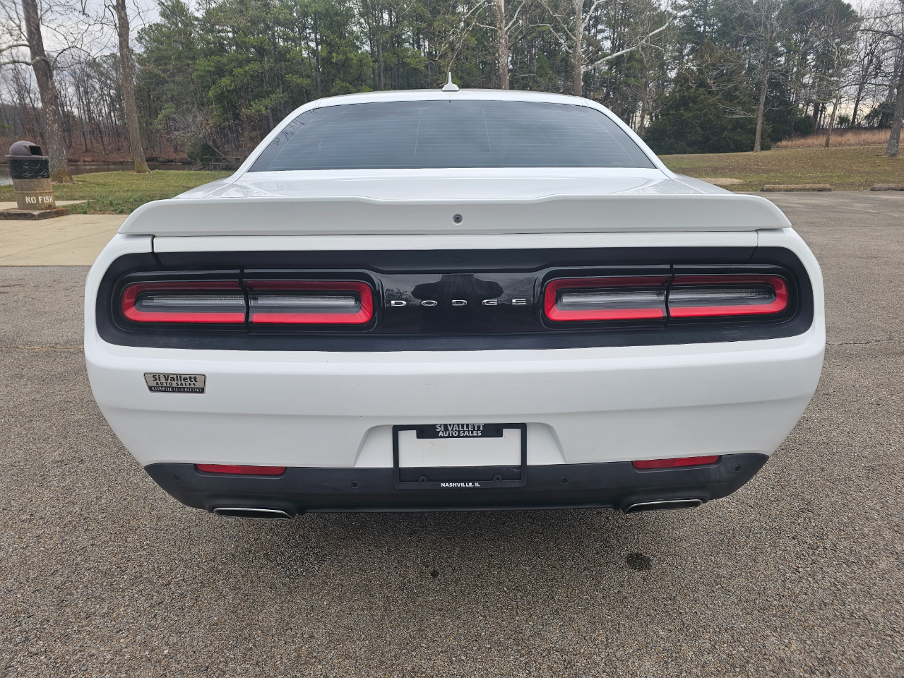 Dodge Challenger 2dr Cpe SXT Plus 2015