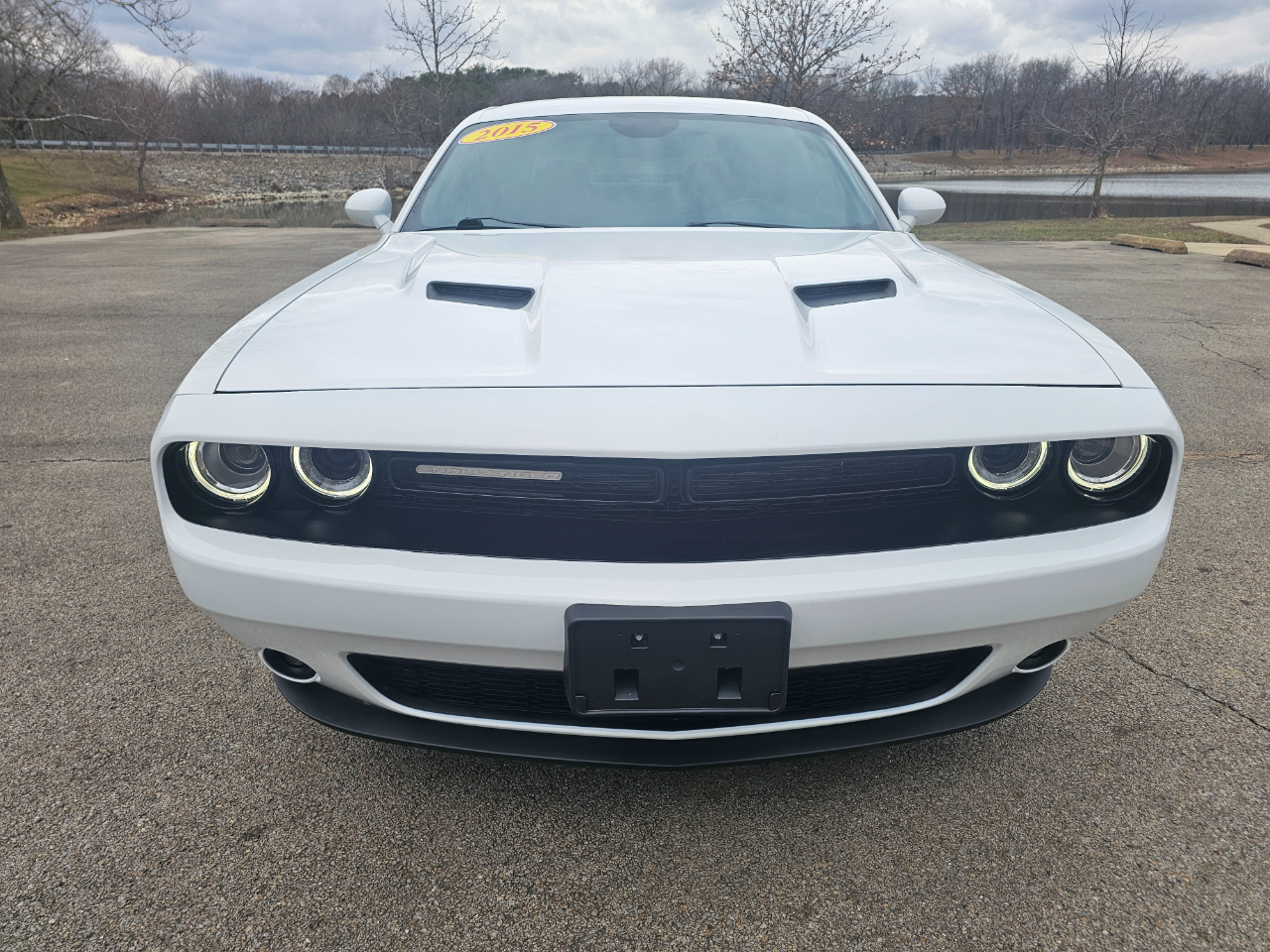 Dodge Challenger 2dr Cpe SXT Plus 2015