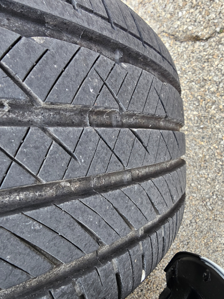 Dodge Challenger 2dr Cpe SXT Plus 2015